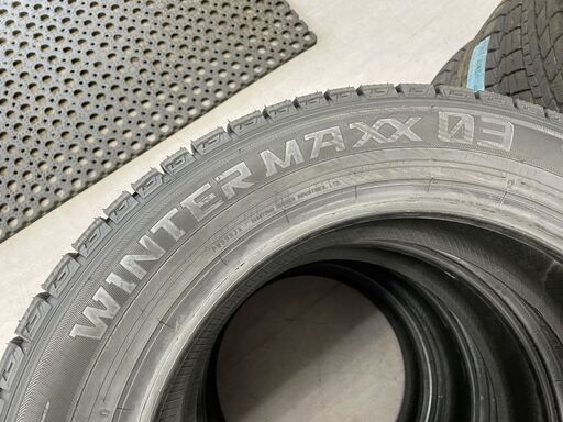 新品 DUNLOP WINTER MAXX03 185/60R16 86Q 2023年（43週） WM03 スタッドレスタイヤ 16イ