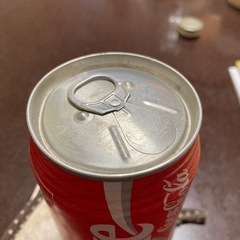 歴史的価値？プルタブ付きコーラ350缶の画像