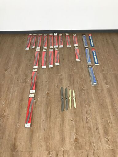 中古 未使用含む ラジコン飛行機 模型 部品 まとめ APC 京商 加藤無線 MK グラスナイロンプロペラ 等 福岡県 博多区 金の隈 匿名配送