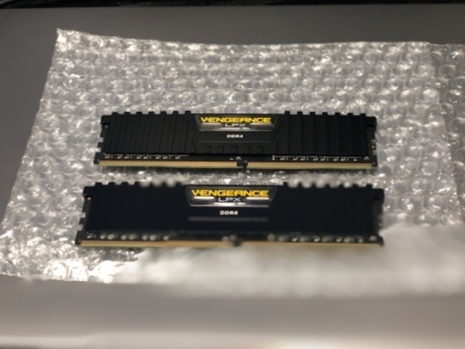 パソコン用メモリ　DDR4 8GBx2枚