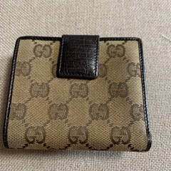 GUCCI折りたたみ財布の画像