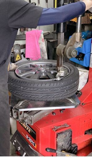★お持ち込みタイヤ交換！16インチ迄の乗用車1台（4本）6,000円！