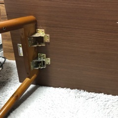 木目調のローテーブルです。