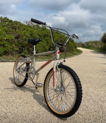 クワハラ　BMX 20インチ