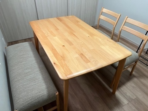 ダイニングテーブル・椅子・ベンチ椅子