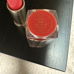 【中古】エスティーローダー　リップの画像