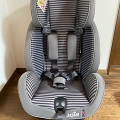 joie チャイルドシート(0歳〜7歳まで使用可能)の画像