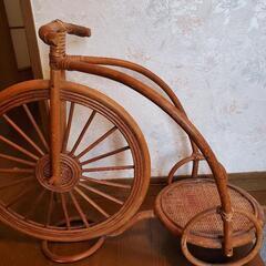 鉢置き台　自転車　籐製品の画像