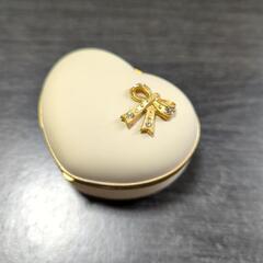 ハート型リボン宝石箱（アイボリー/♪星に願いを） アンチモニーオ...