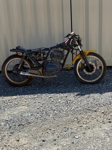 部品取りのCB250です。