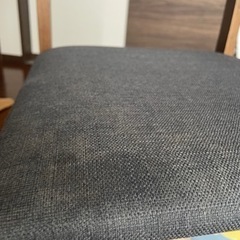 ダイニングテーブルとダイニングチェアの画像