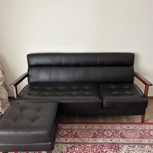 今だけ値下げします。ヴィンテージ風カウチソファ