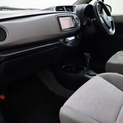 【デザインが良くコンパクトなので運転がしやすい！！】　燃費も良い...