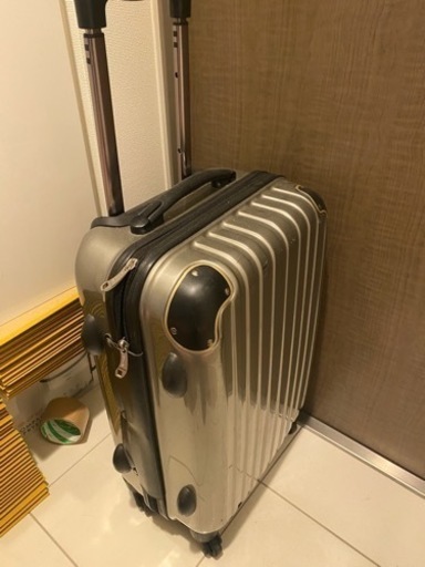 スーツケース　機内持ち込み可