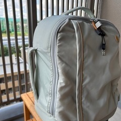 キャリーバッグ　adidasの画像