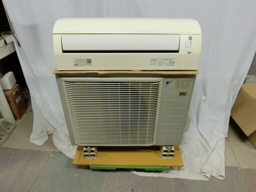 ダイキン DAIKIN エアコン おもに14畳用 11畳～17畳 4.0kW 200V 9段階セレクトドライ S40TTEP-W 2016年製