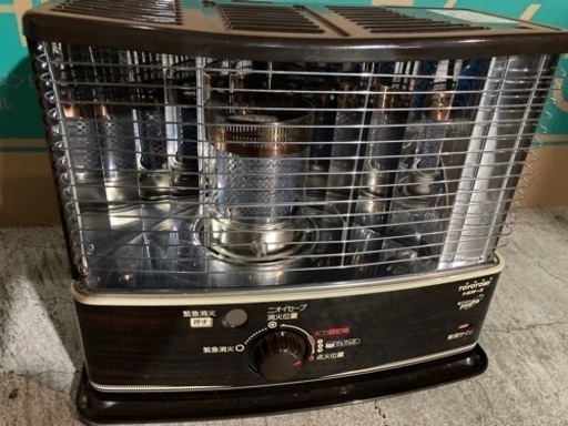 電池で着火　トヨトミ　石油ストーブ　トヨストーブ　停電対策　屋外暖房に