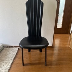 ダイニングチェアーの画像