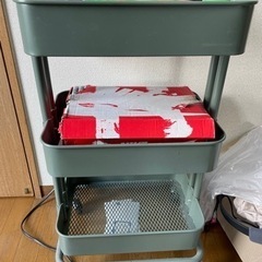 イケヤ　キャスター付棚の画像