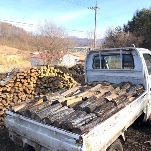 ナラ乾燥薪38㎝中割り軽トラック一台分(焚き付けサービス付き)