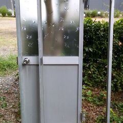 #902　アルミドア　枠付　キー３本付　中古品　現状品　屋外勝手...
