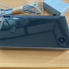 ニンテンドー DSi LL  （カセット、充電器付き）