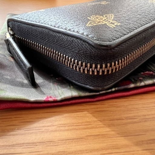 【美品】GUCCI グッチ 長財布 Bee Star ラウンドファスナー
