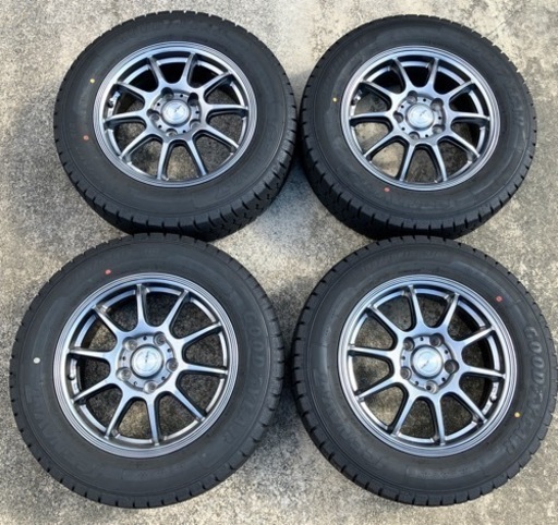 スタッドレスタイヤ　ホイールセット　195/65R15