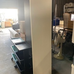 折り畳みテーブル W180㎝座卓タイプ　白2台あります　学習塾 ...