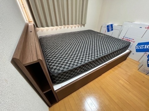 ニトリ　クイーンベッド　カイト深型収納タイプ