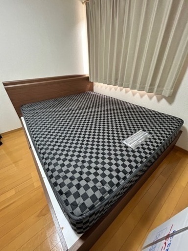 ニトリ　クイーンベッド　カイト深型収納タイプ