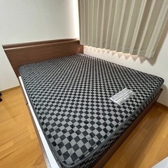 ニトリ　クイーンベッド　カイト深型収納タイプ