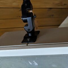 YAMAHA吊り下げスピーカーとスピーカーコードの画像
