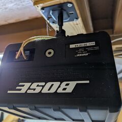 BOSEスピーカー（101MM）中古ブラケット、スピーカーコード付の画像