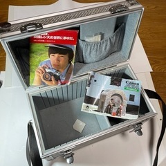 Canon　フイルム一眼レフカメラ、レンズ、ストロボ　の画像