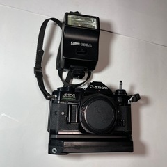 Canon　フイルム一眼レフカメラ、レンズ、ストロボ　の画像