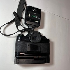 Canon　フイルム一眼レフカメラ、レンズ、ストロボ　の画像