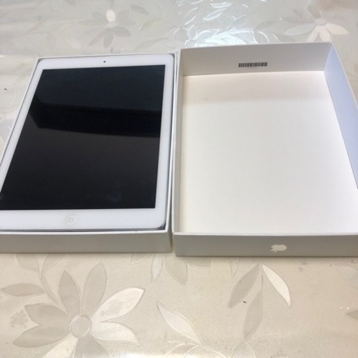 受付再開しました。iPad Air Wi-Fiモデル 16GB  シルバー　美品