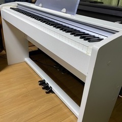 白いCASIO 電子ピアノ PX-735WE 88鍵 Privia 2011年製造 (椅子無し)の画像