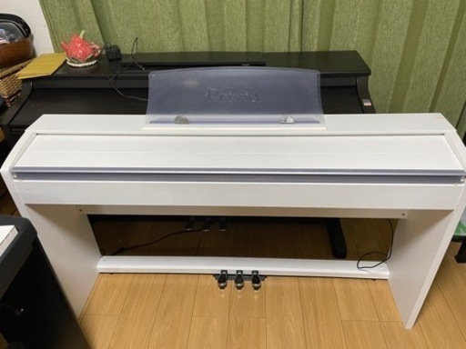 白いCASIO 電子ピアノ PX-735WE 88鍵 Privia 2011年製造 (椅子無し)