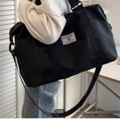 旅行バックの画像