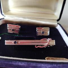 純銀のカフスボタンの画像