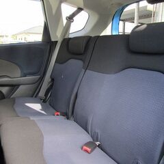 【小回りが効いて運転しやすい車！！】　室内も広く乗り心地が良いのでオススメです。の画像