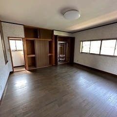 【家賃１ヶ月無料】家賃40,000円シャッター３枚ガレージ付き戸建て - 揖斐郡
