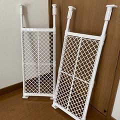 突っ張り式の棚板　1つ300円　　2つで500円