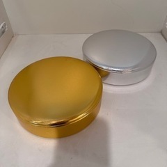 ブリキ？製の金銀の入れ物差し上げます。