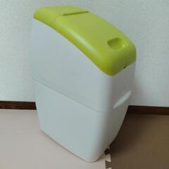 Apricaのオムツペールです。