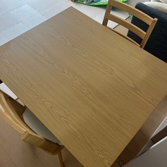 今週末まで。ニトリダイニングテーブル椅子二脚付き