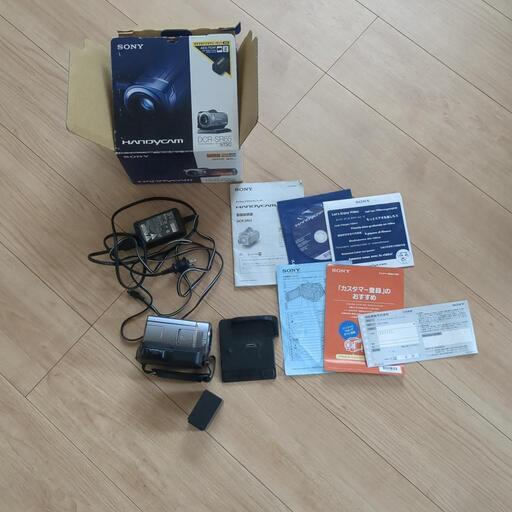 SONY　ビデオカメラ　DCR-SR65