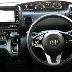 🔵4駆⭐️令和4年N-BOXカスタムﾀｰﾎﾞ4WD⭐️ナビ⭐️地デジ&Bカメラ&両側パワスラ☆衝突軽減ブレーキ⭐️の画像